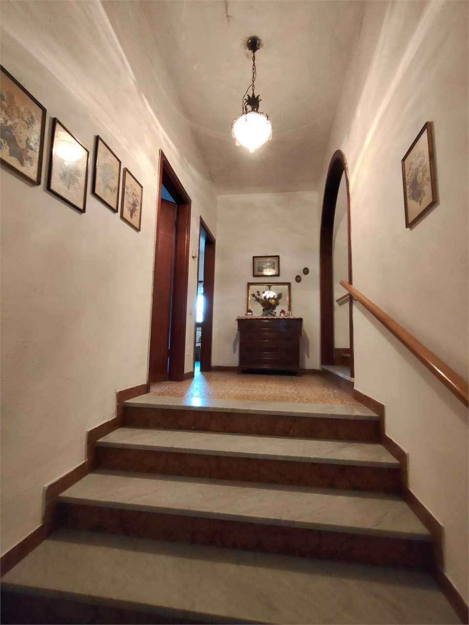 Casa indipendente con giardino, Carrara marina di