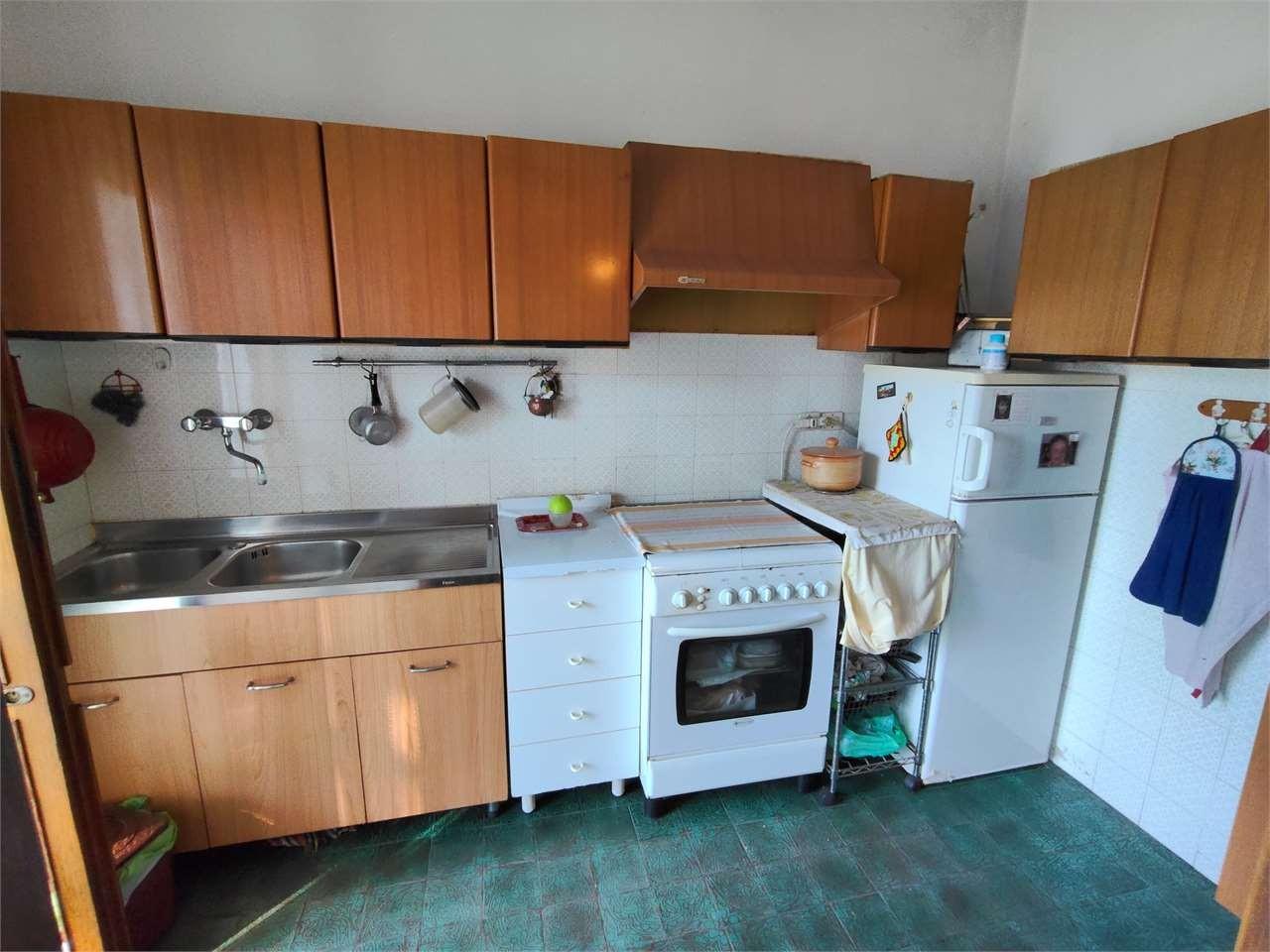 Casa indipendente con giardino, Carrara marina di