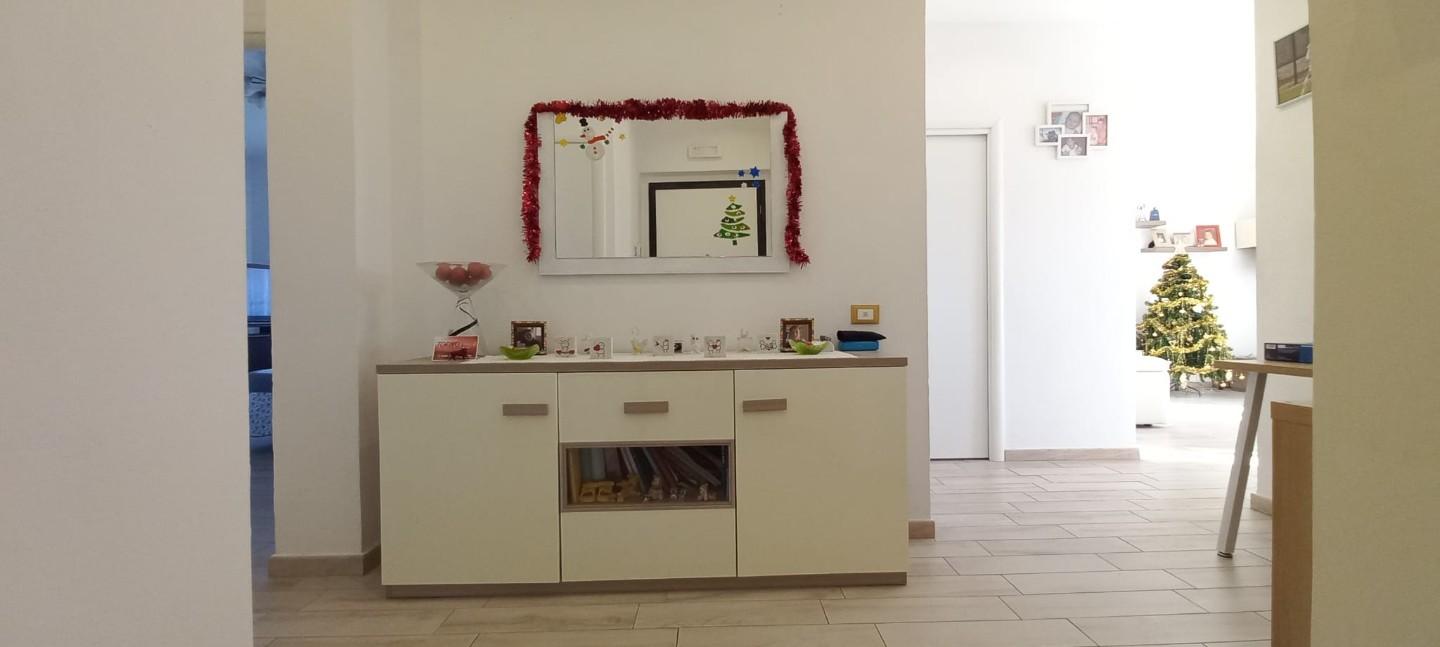 Quadrilocale ristrutturato, Carrara avenza