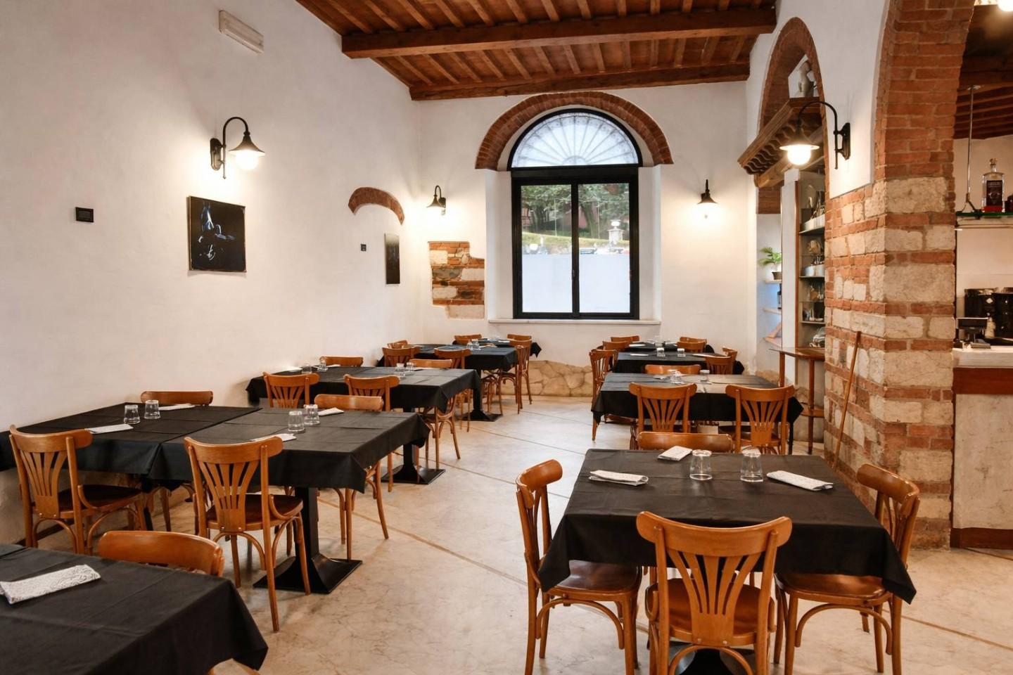 Attivit� commerciale in vendita, Carrara centro