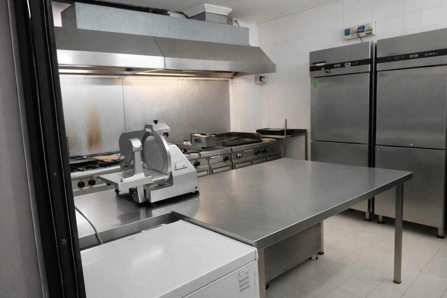 Attivit� commerciale in vendita, Carrara centro