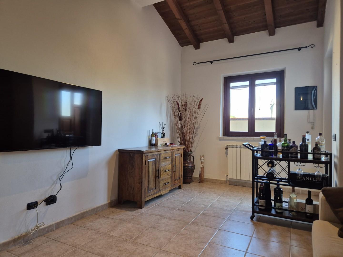 Casa indipendente con giardino, Castelnuovo Magra molicciara