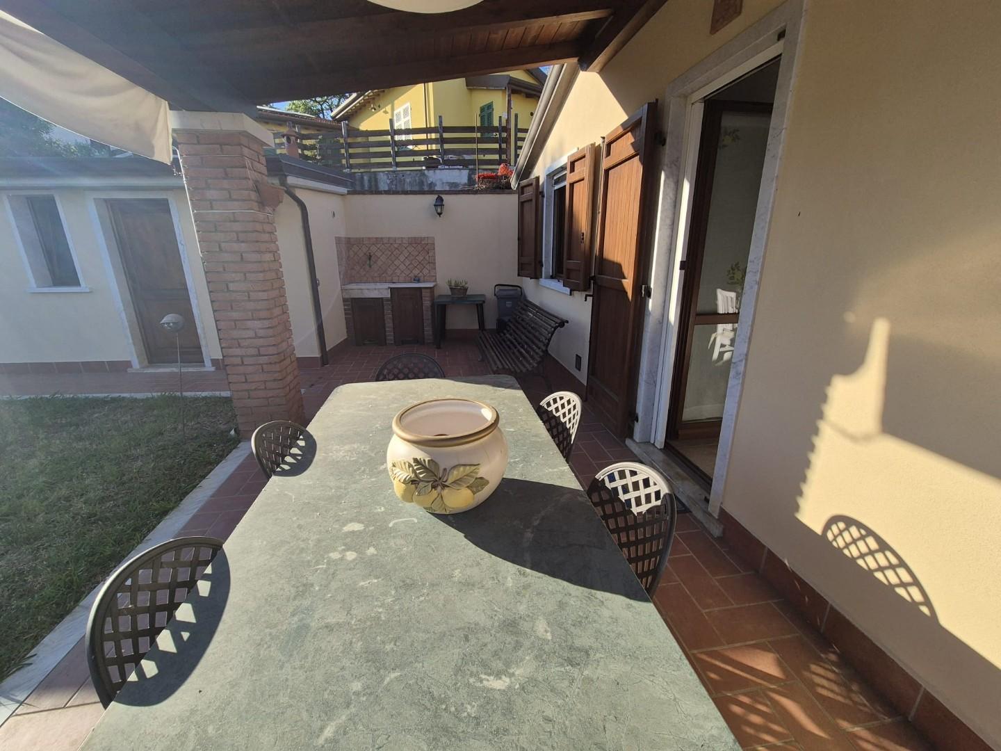 Casa indipendente con giardino, Castelnuovo Magra molicciara