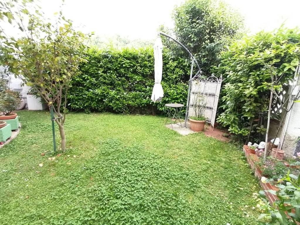 Casa indipendente con giardino, Ortonovo isola