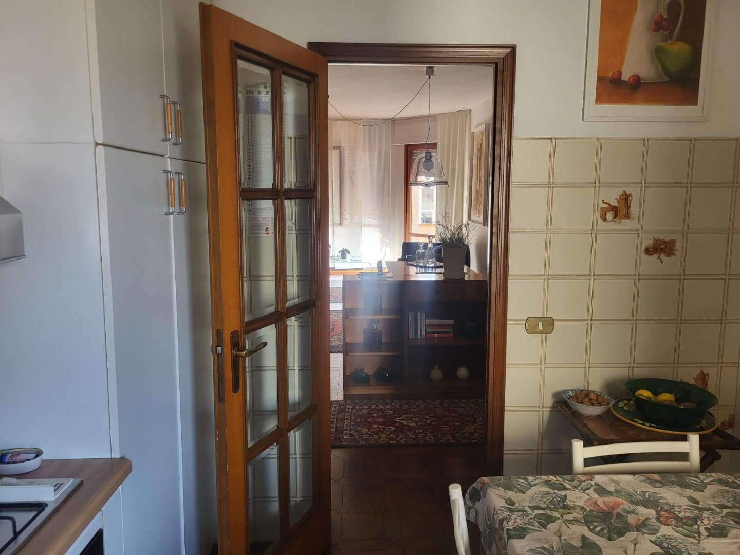 Appartamento con terrazzi, Carrara marina di