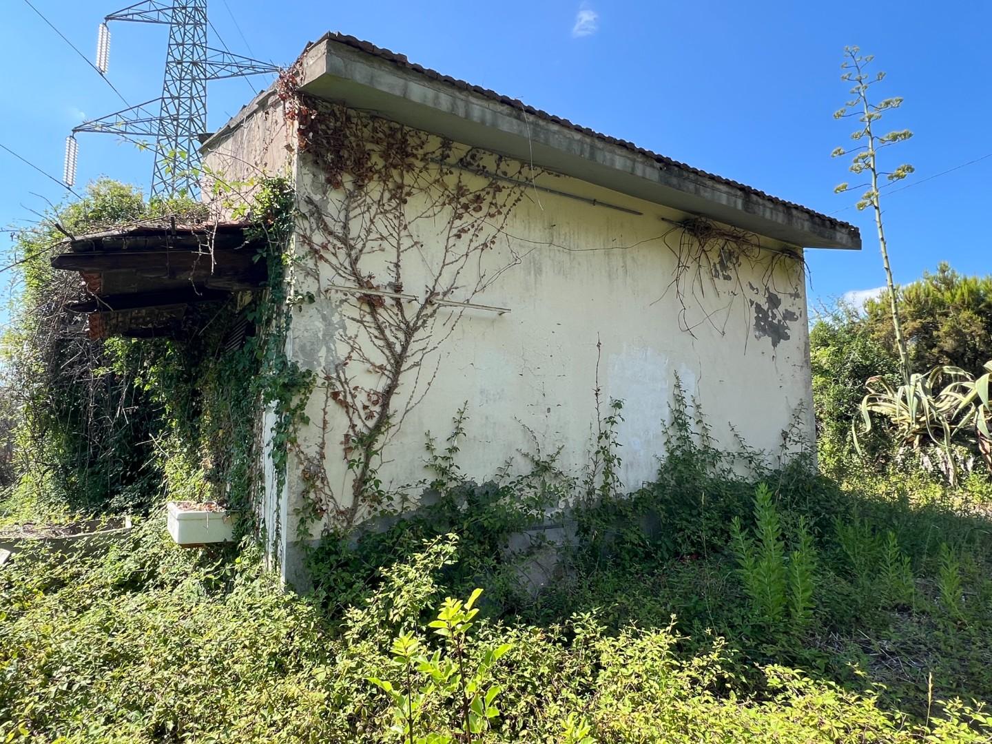 Casa indipendente con giardino, Ortonovo casano