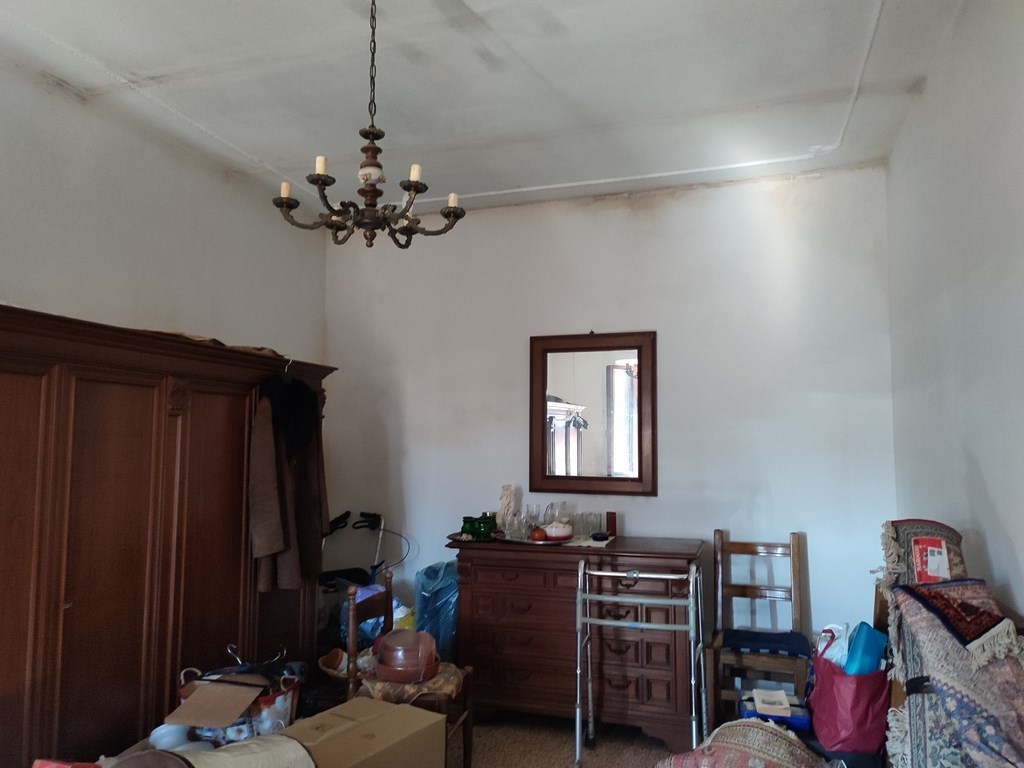 Casa indipendente con giardino, Ortonovo isola