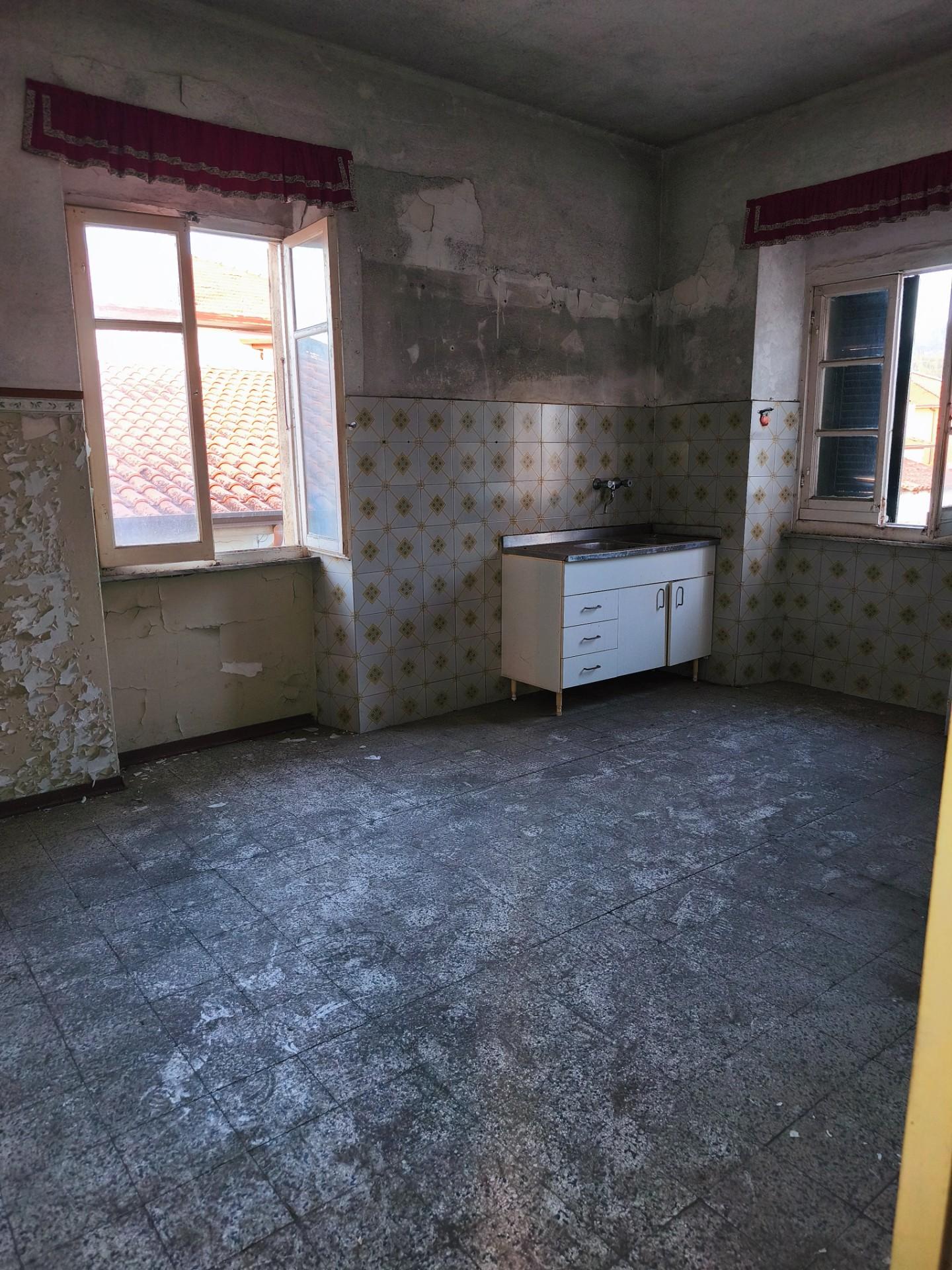 Casa indipendente da ristrutturare, Castelnuovo Magra molicciara
