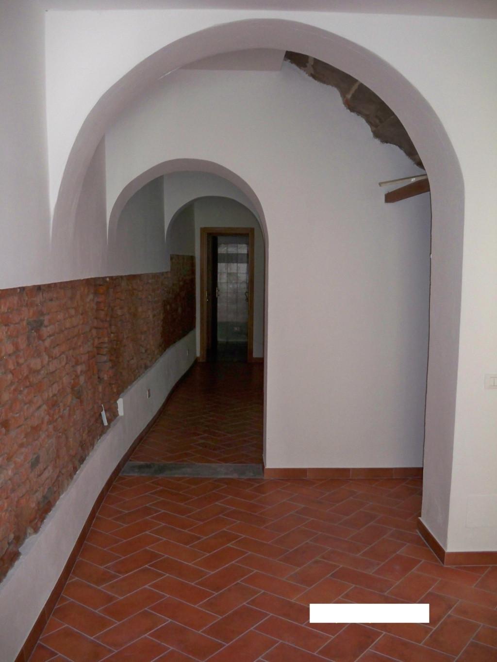 Locale commerciale in affitto, Pisa centro storico