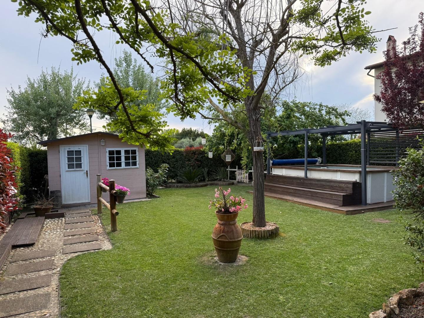 Rustico con giardino, Pisa marina di
