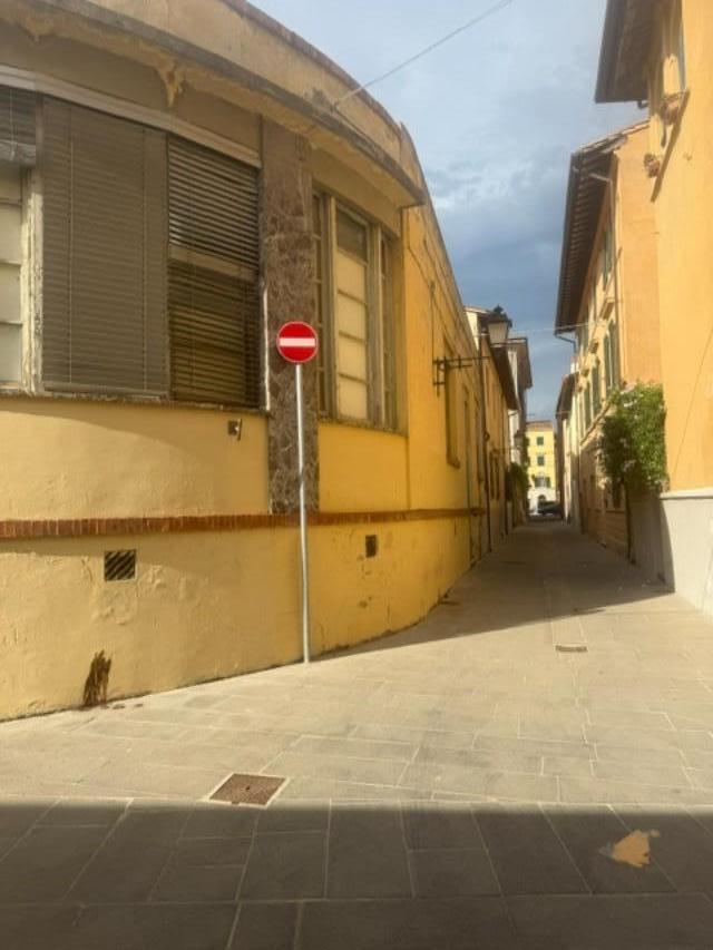 Stabile/Palazzo con giardino, Pisa centro storico