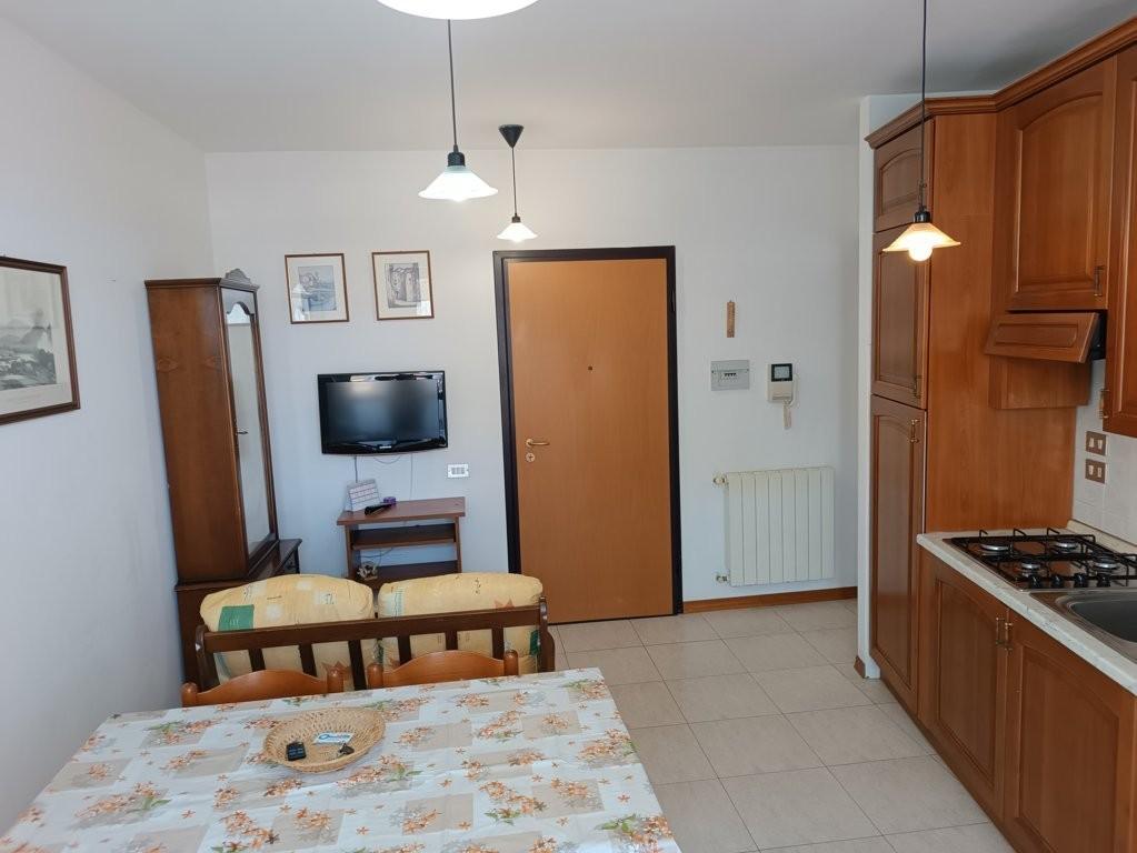 Trilocale arredato in affitto, Pisa tirrenia