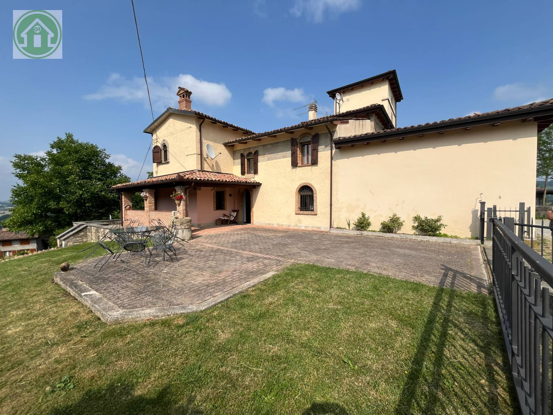 Porzione di casa in vendita a Pavullo nel Frignano, Monzone