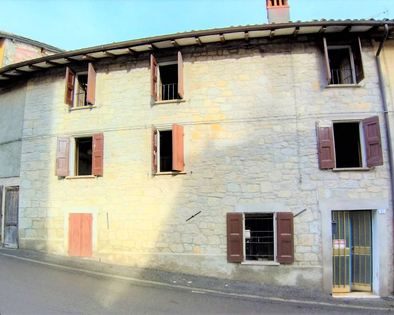 Porzione di casa in vendita a Pavullo nel Frignano, Benedello