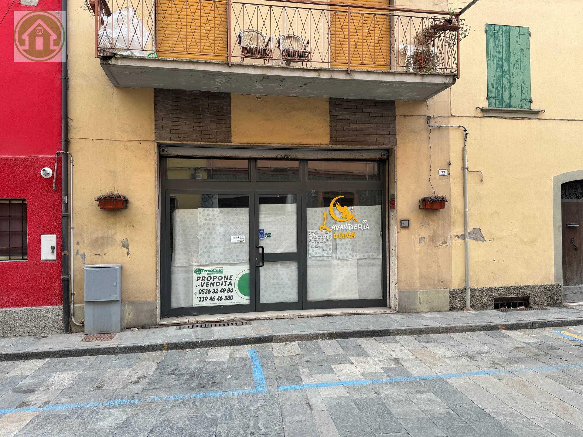 Locale commerciale in vendita a Pavullo nel Frignano, Centro storico