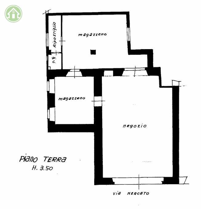 Locale commerciale in vendita a Pavullo nel Frignano, Centro storico