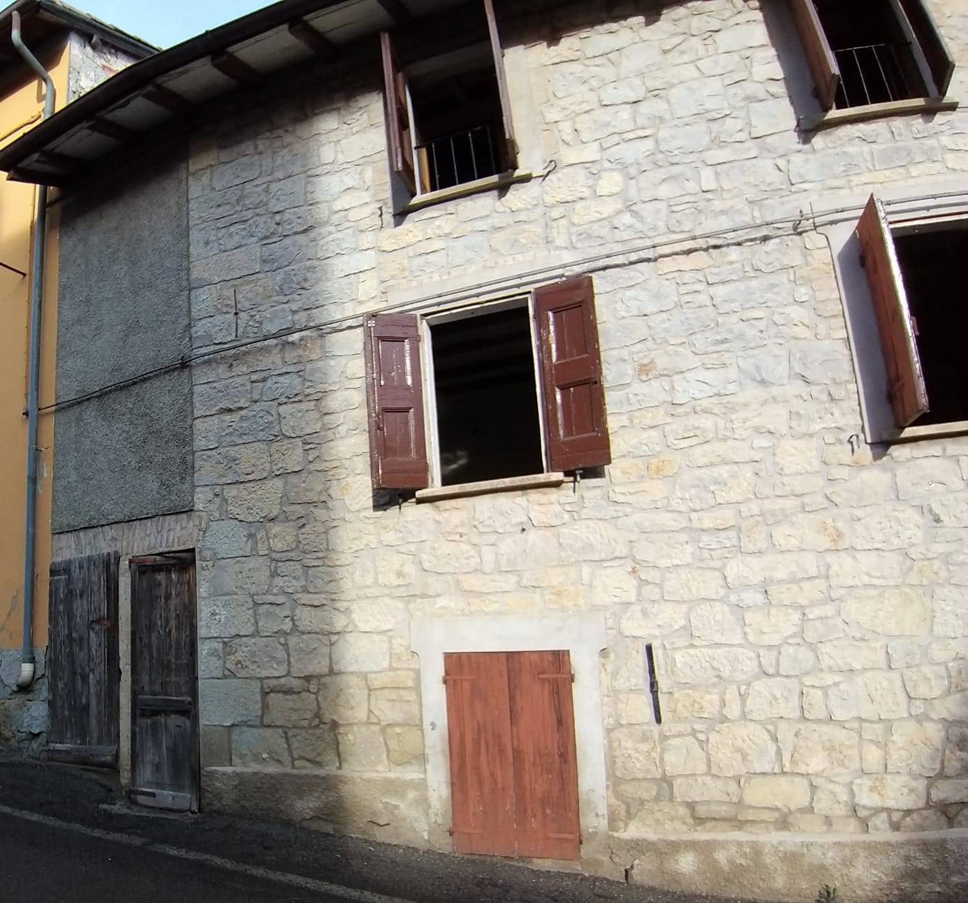 Porzione di casa in vendita a Pavullo nel Frignano, Benedello