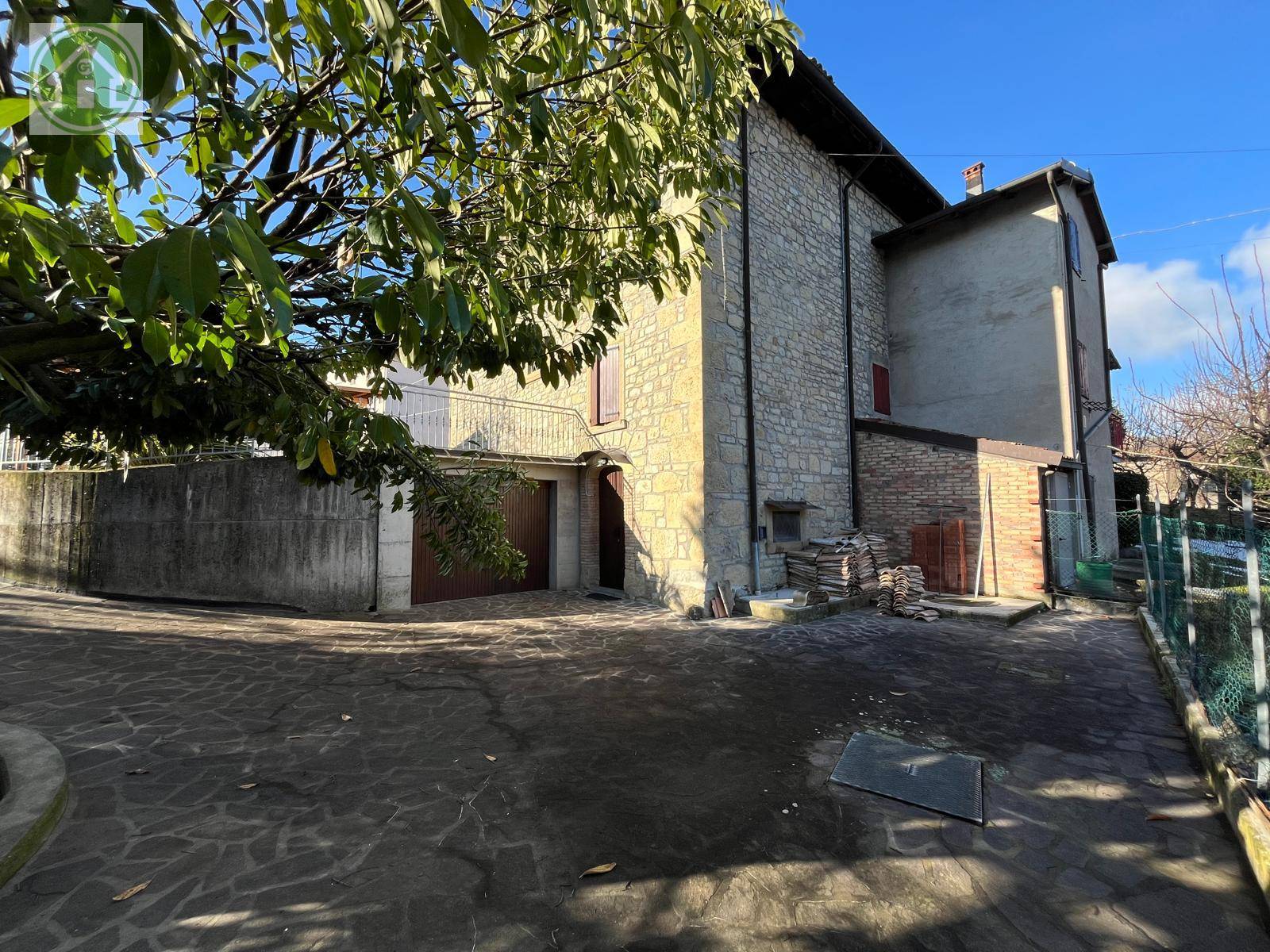 Porzione di casa in vendita a Pavullo nel Frignano, Verica