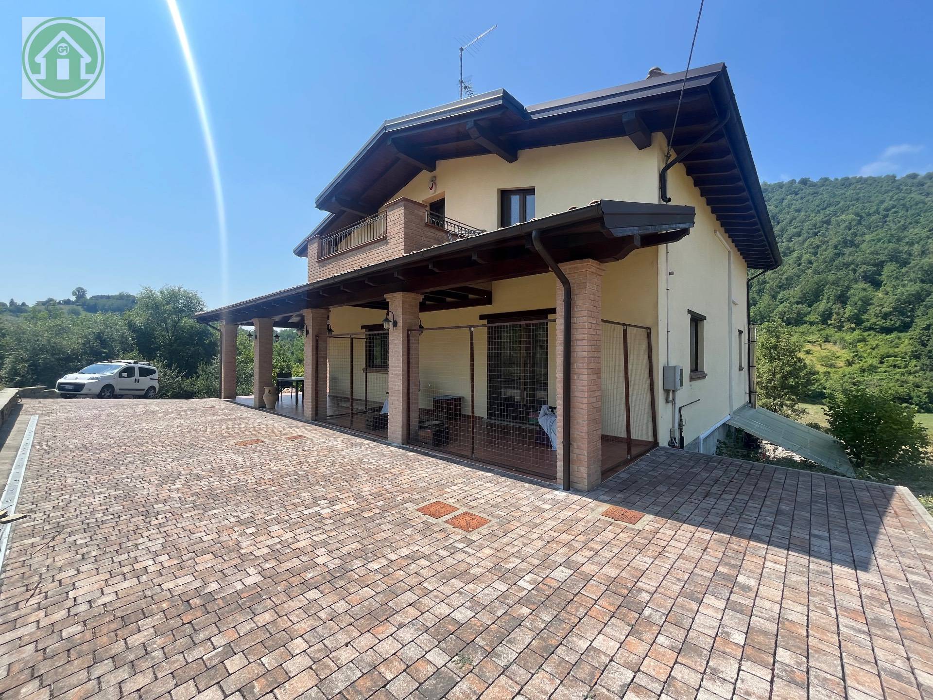 Casa singola in vendita a Serramazzoni, San Dalmazio