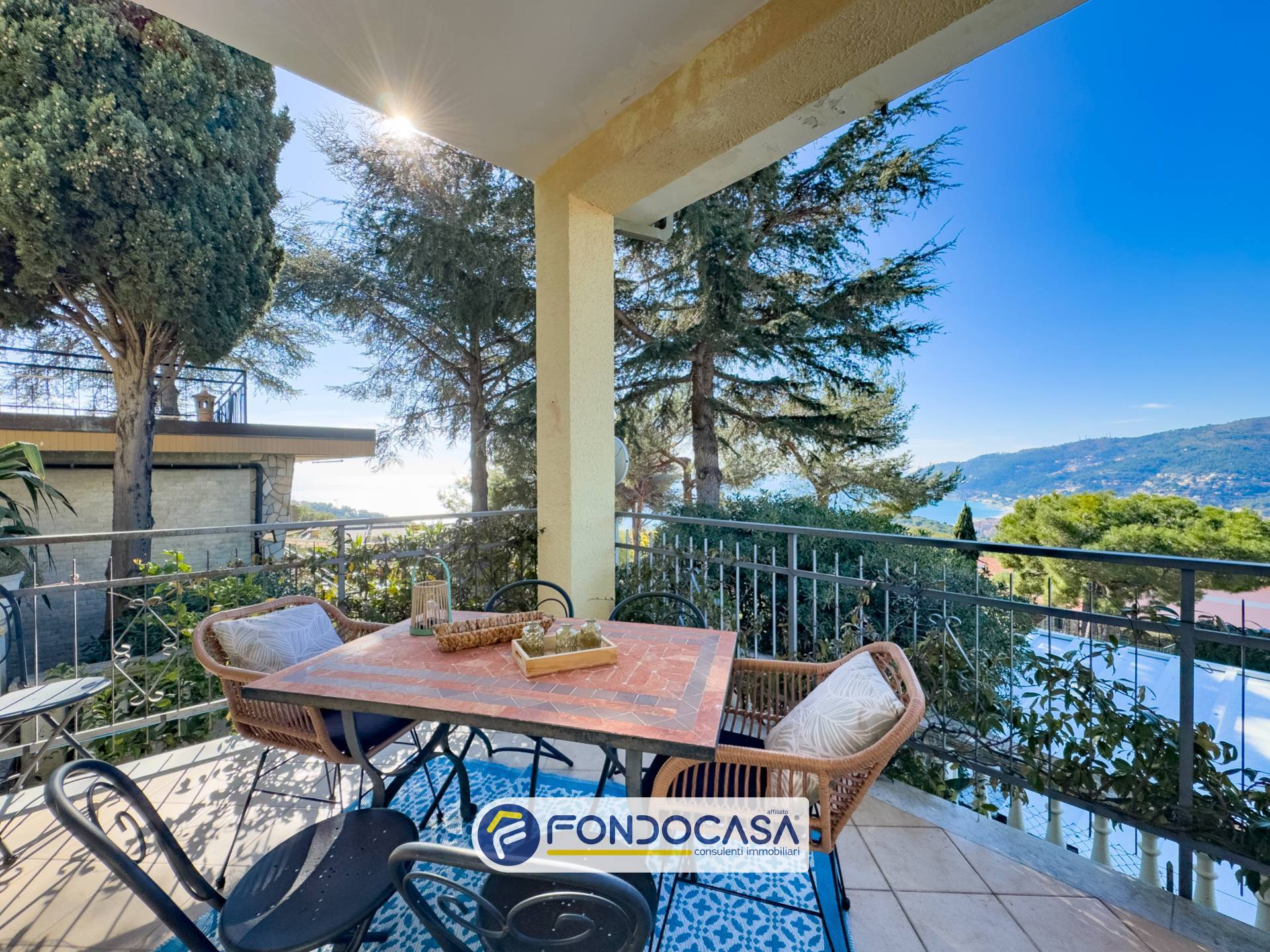 Semindipendente in vendita a Andora, Pinamare