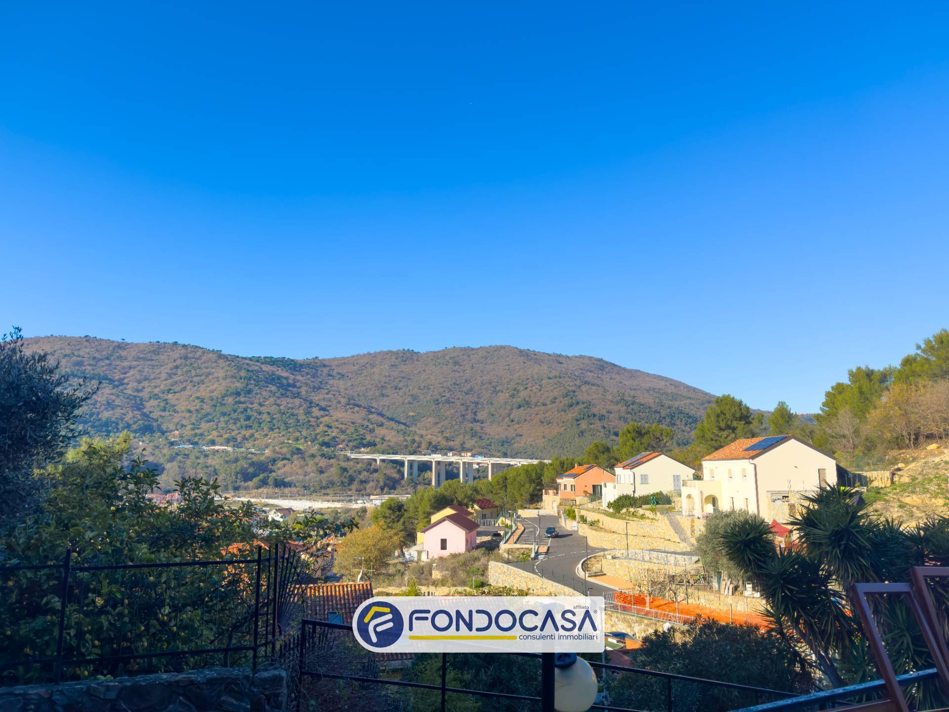 Casa semindipendente in vendita a Andora, Marina di Andora