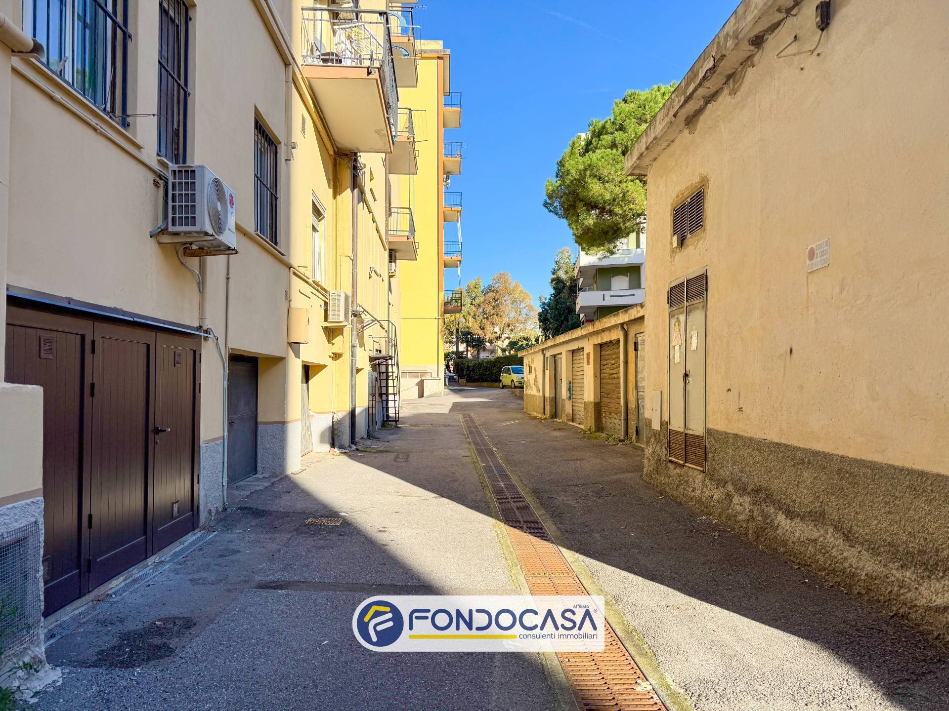 Box o garage in vendita a Andora, Marina di Andora