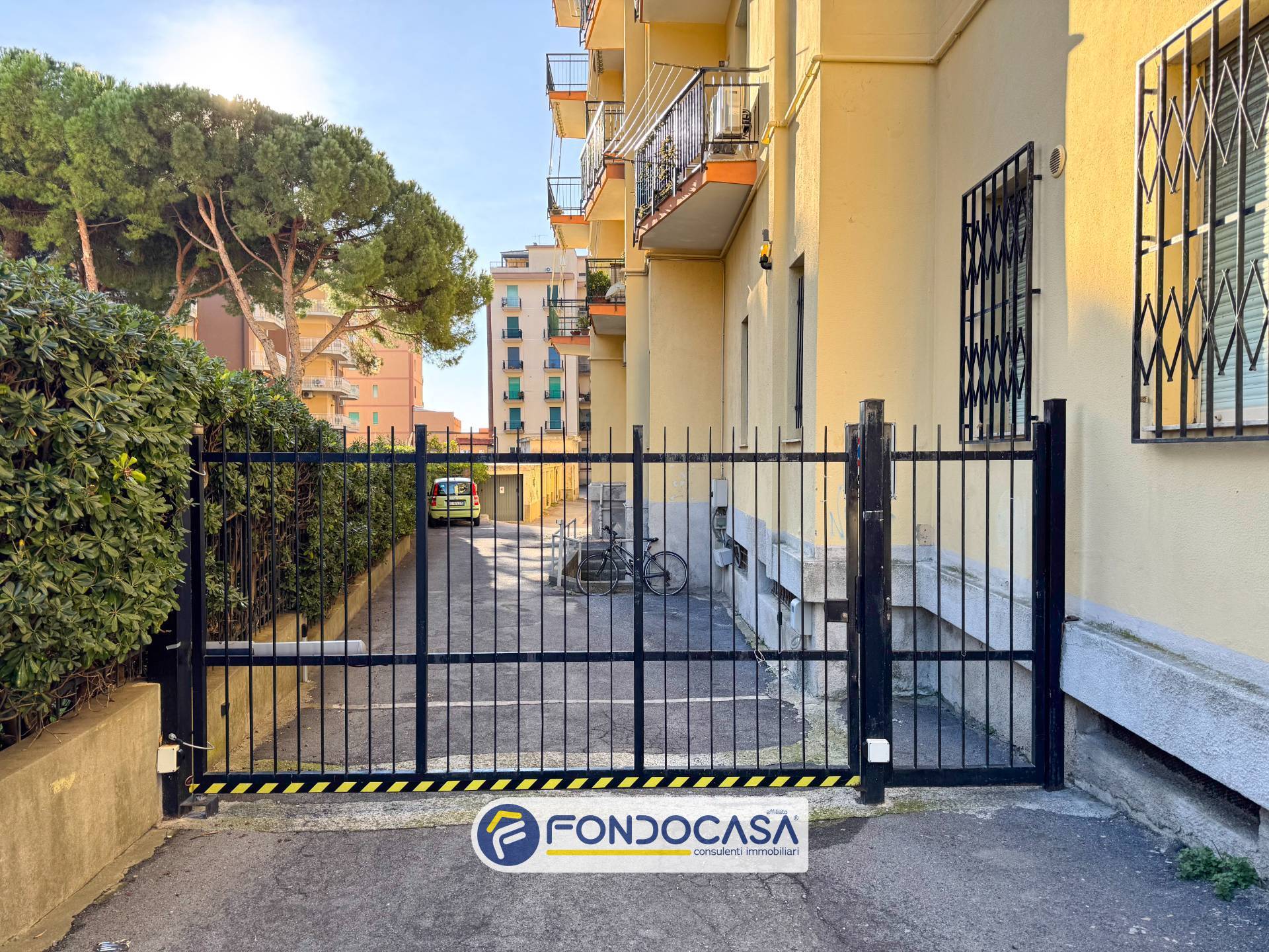 Box o garage in vendita a Andora, Marina di Andora