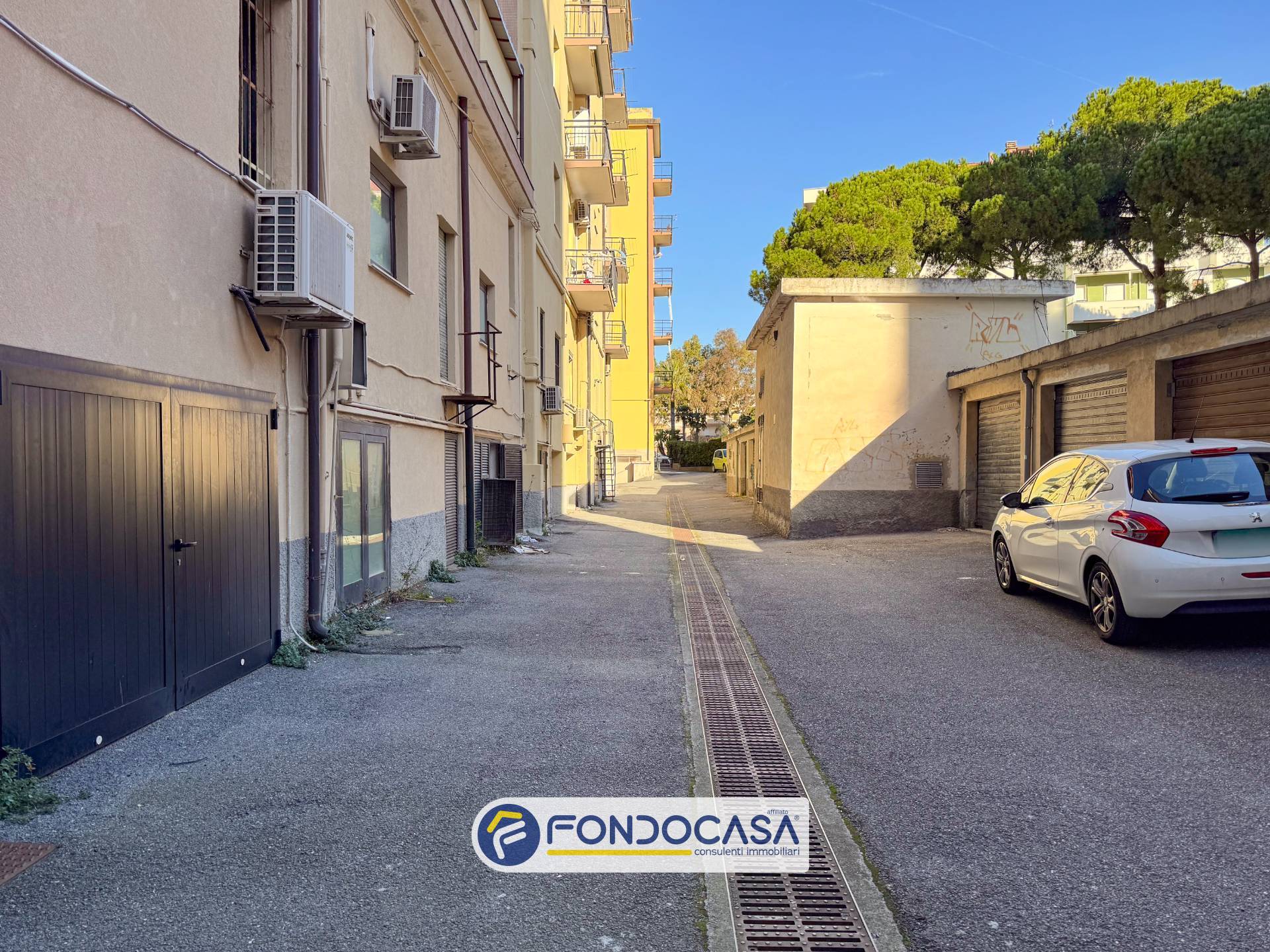 Box o garage in vendita a Andora, Marina di Andora