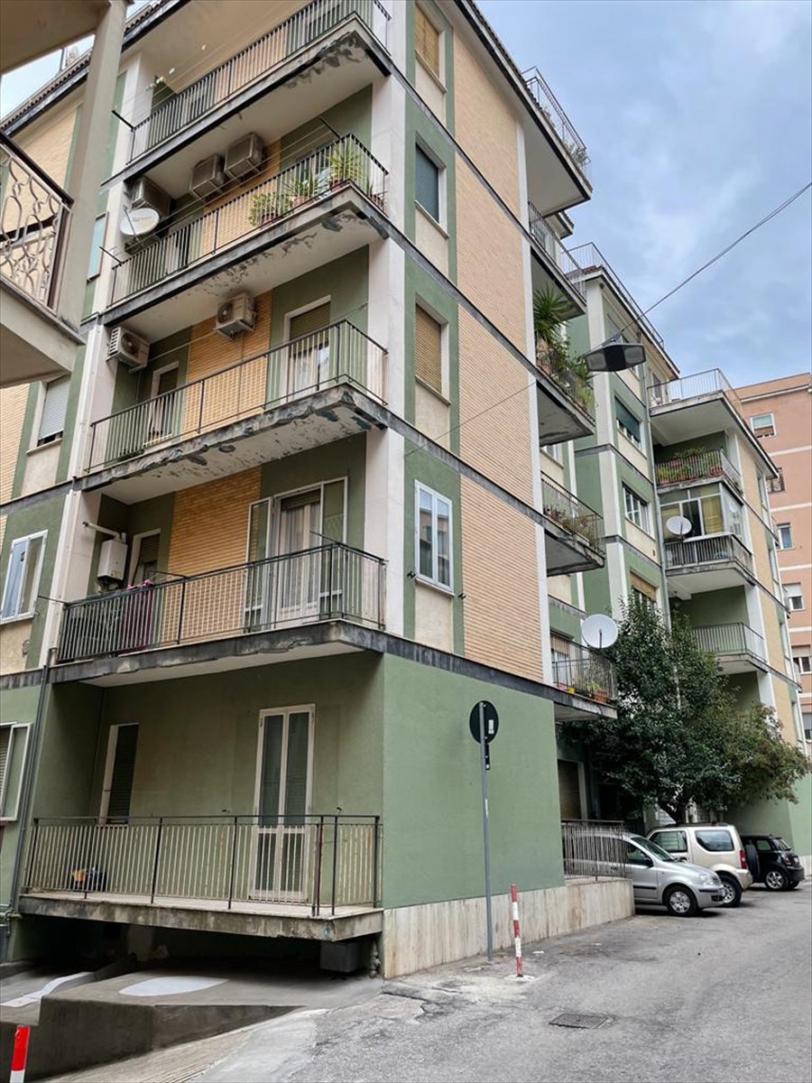 Quadrilocale in vendita in via baroncini 36, Chieti