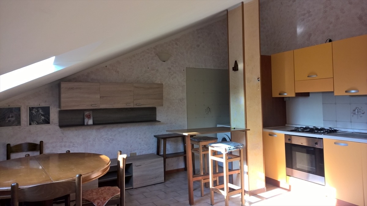 Mansarda in affitto in via dei peligni 30, Chieti