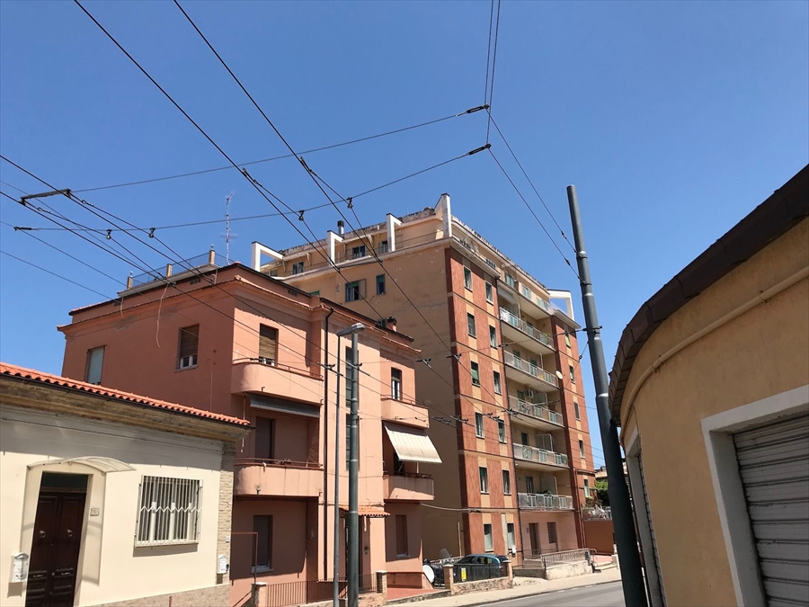 Quadrilocale con box in via silvino olivieri, Chieti
