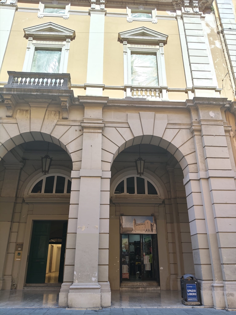 Locale commerciale in vendita in corso marrucino 138, Chieti