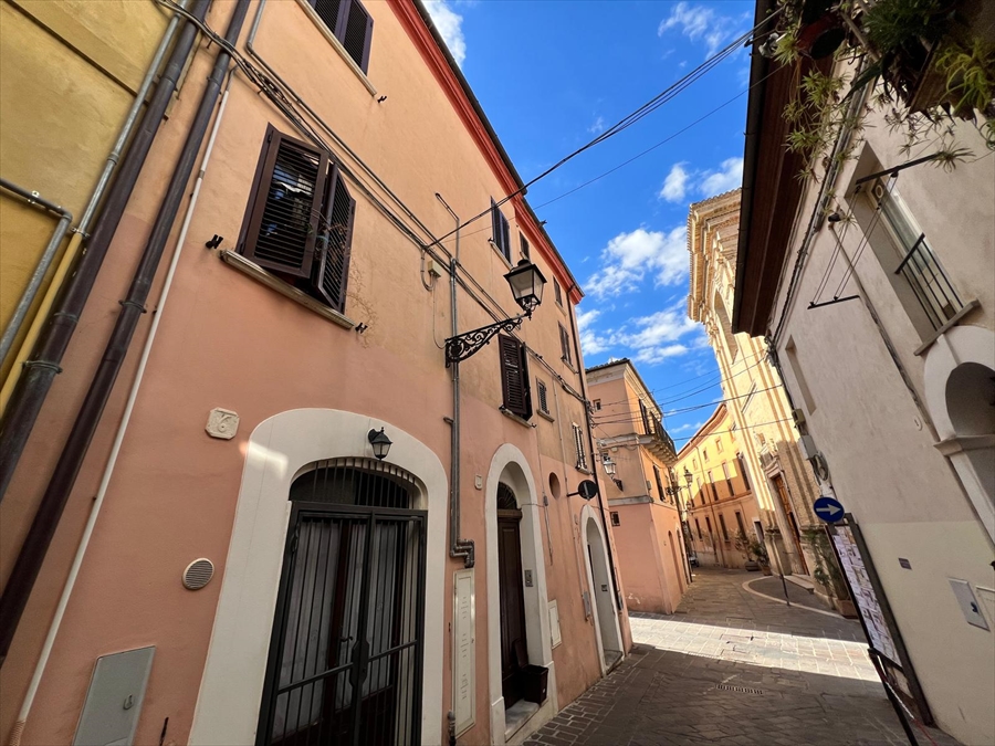 Trilocale ristrutturato in via vicoli, Chieti