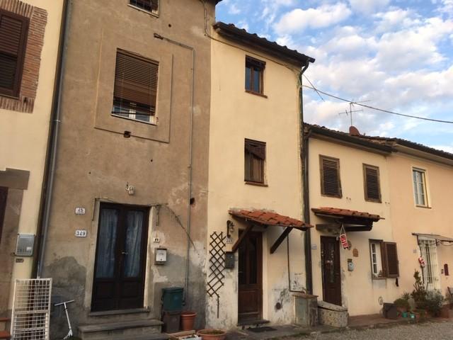 Casa indipendente in vendita, Lucca san macario in piano