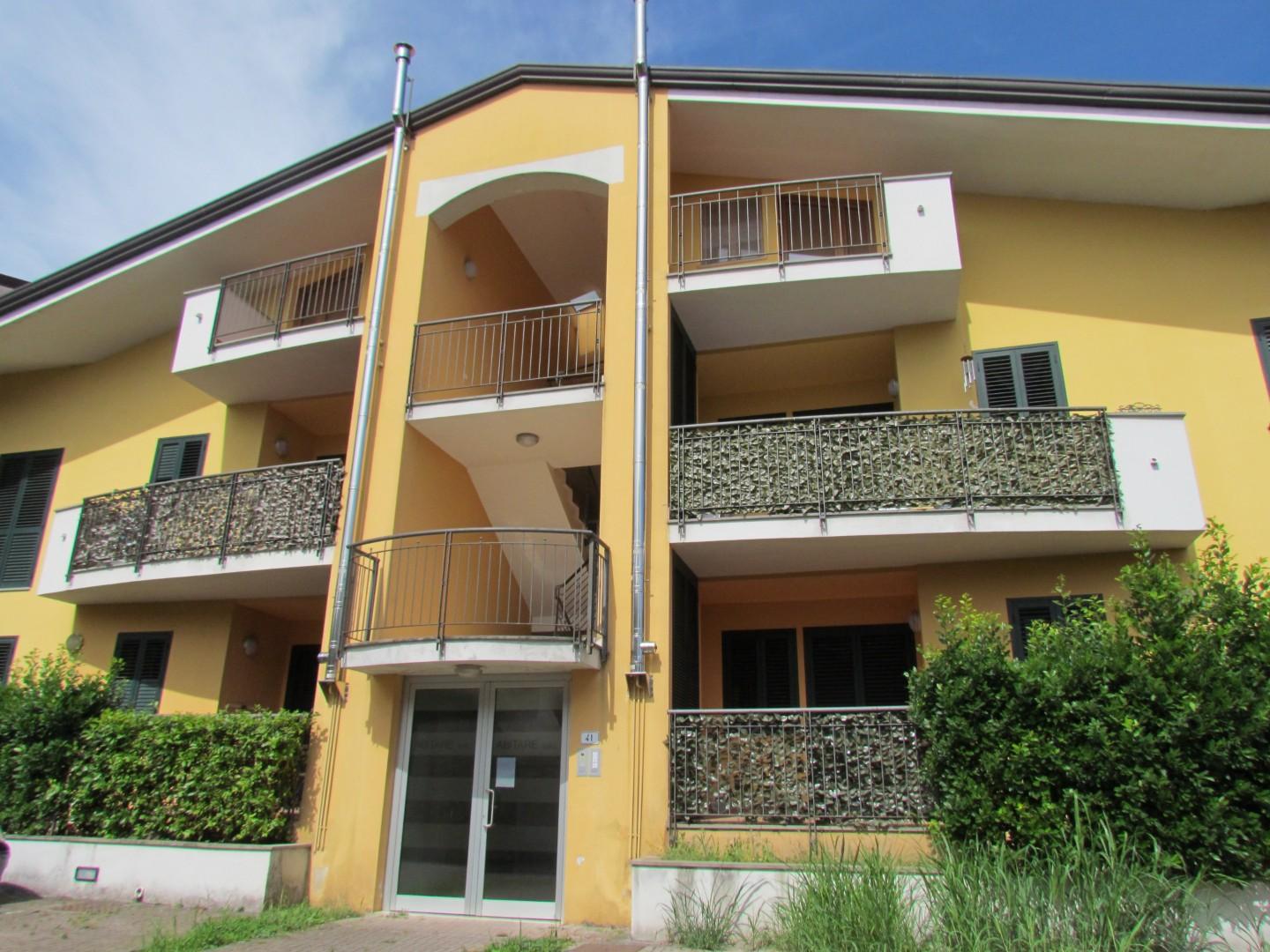 Appartamento con terrazzi, Lucca sant'anna