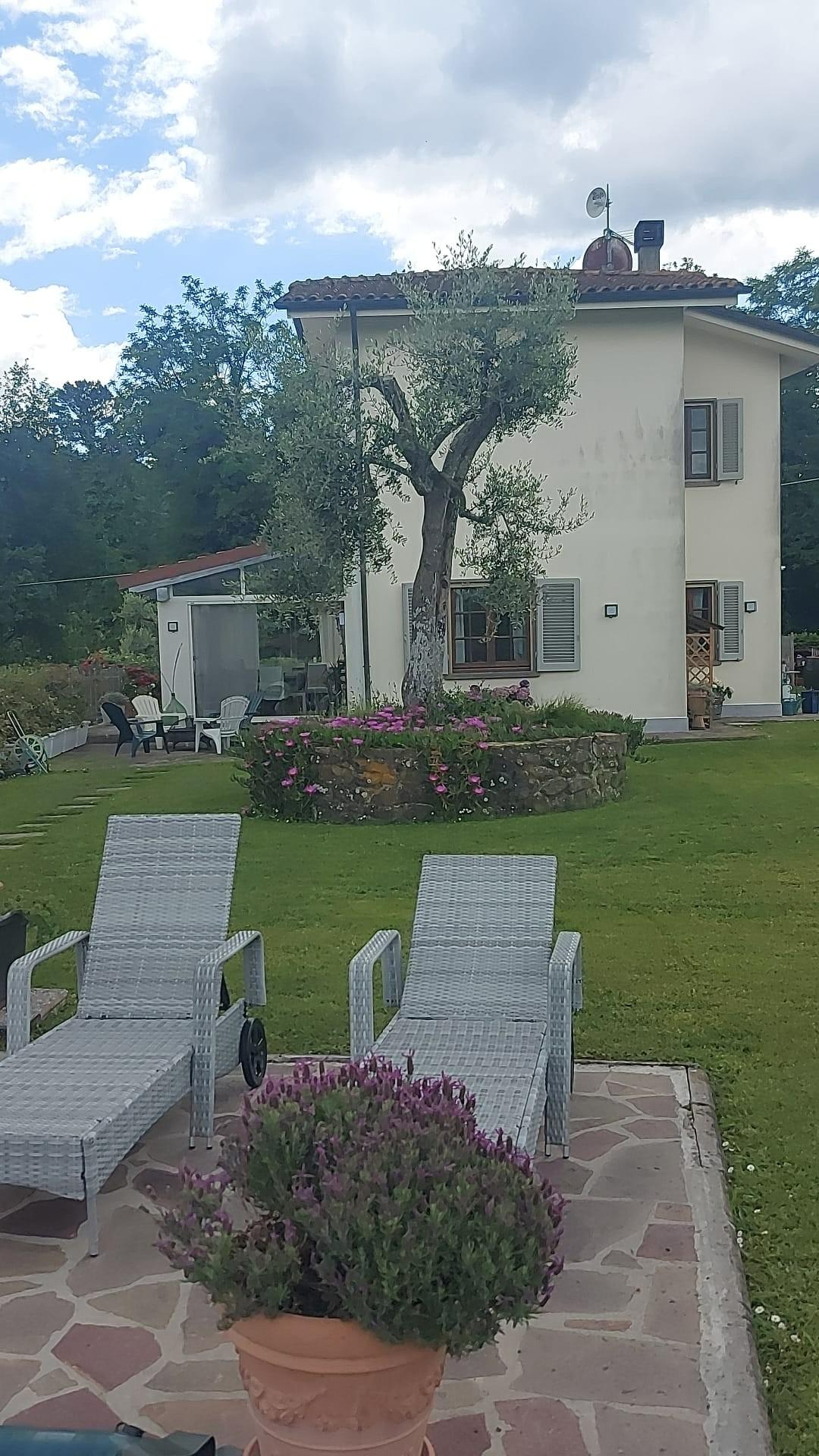 Villa in vendita a Pescia
