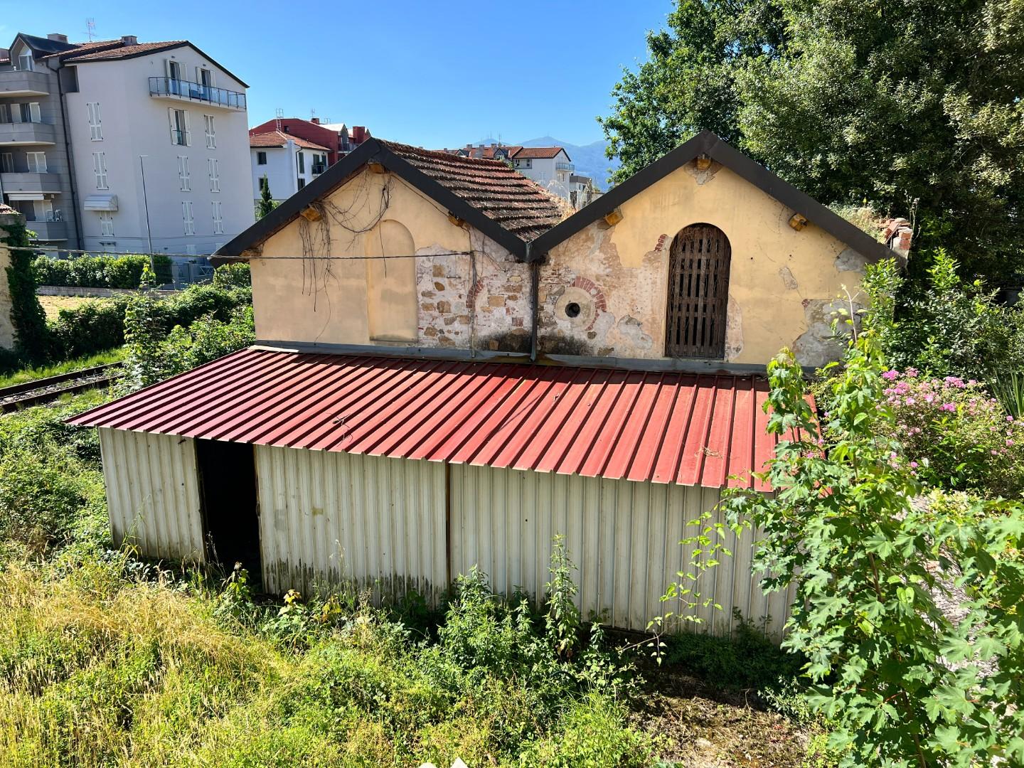 casa indipendente in vendita a Lucca in zona zona Arancio
