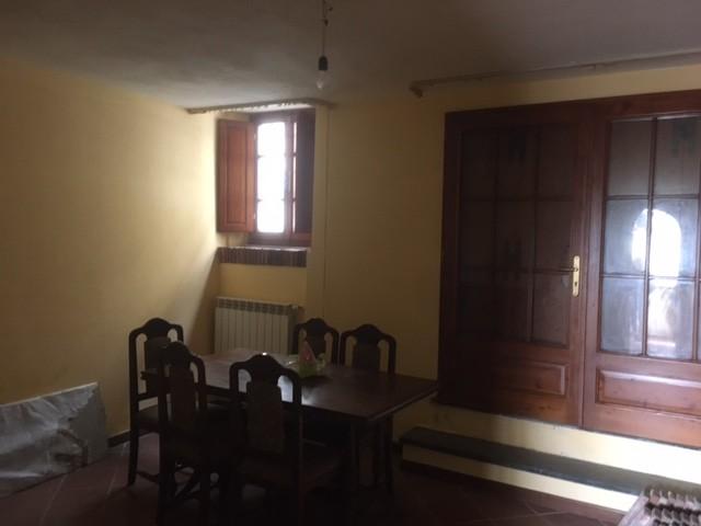 Trilocale in affitto, Montecarlo centro