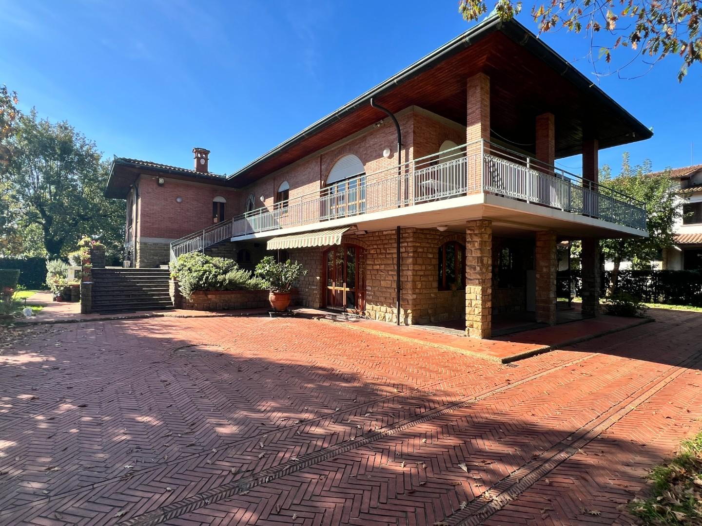 Villa con giardino a Altopascio