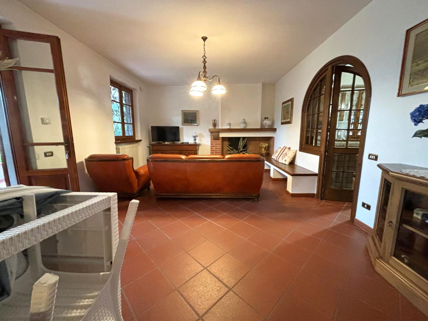 Villa con giardino a Camaiore