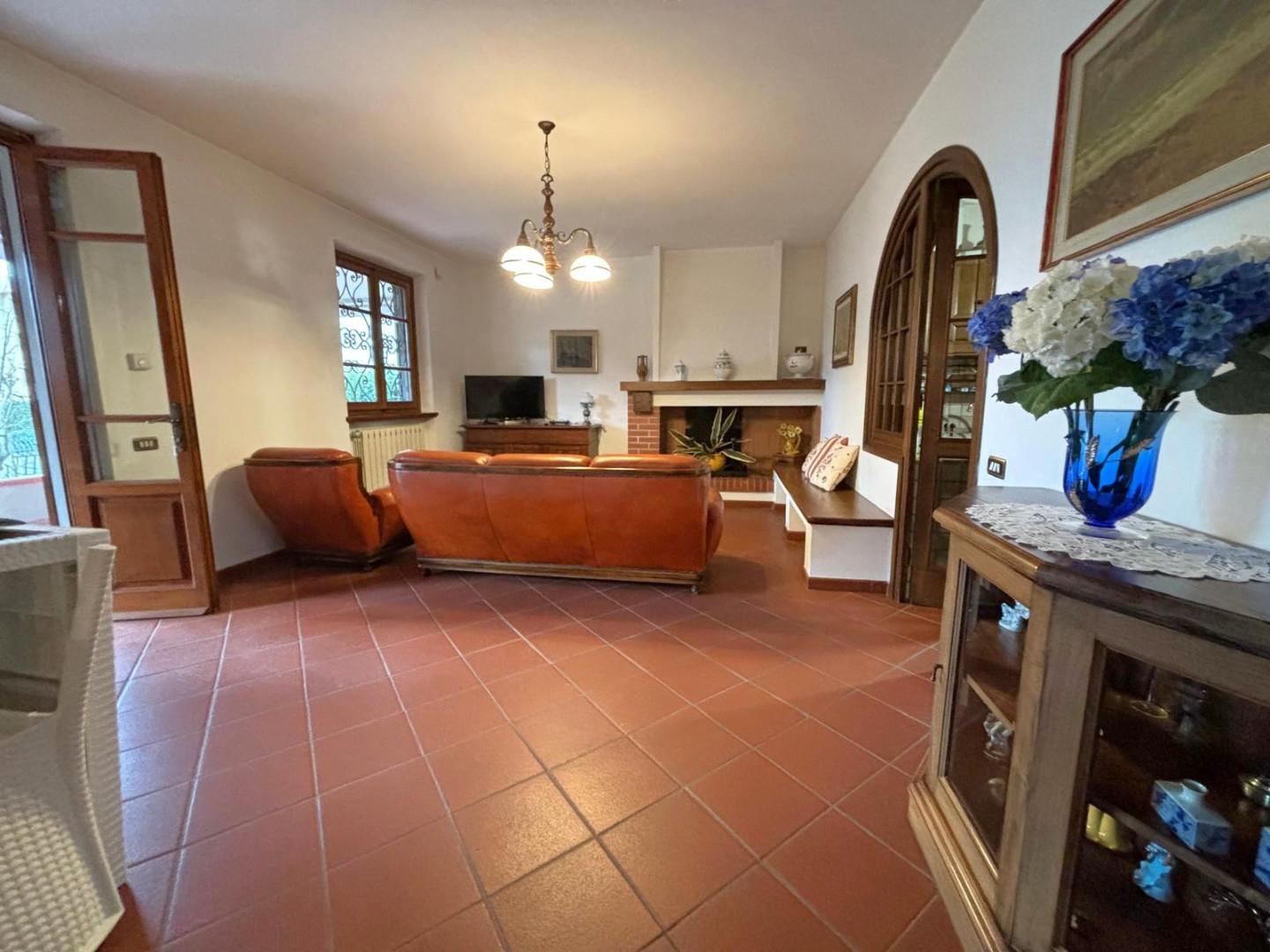 Villa con giardino a Camaiore