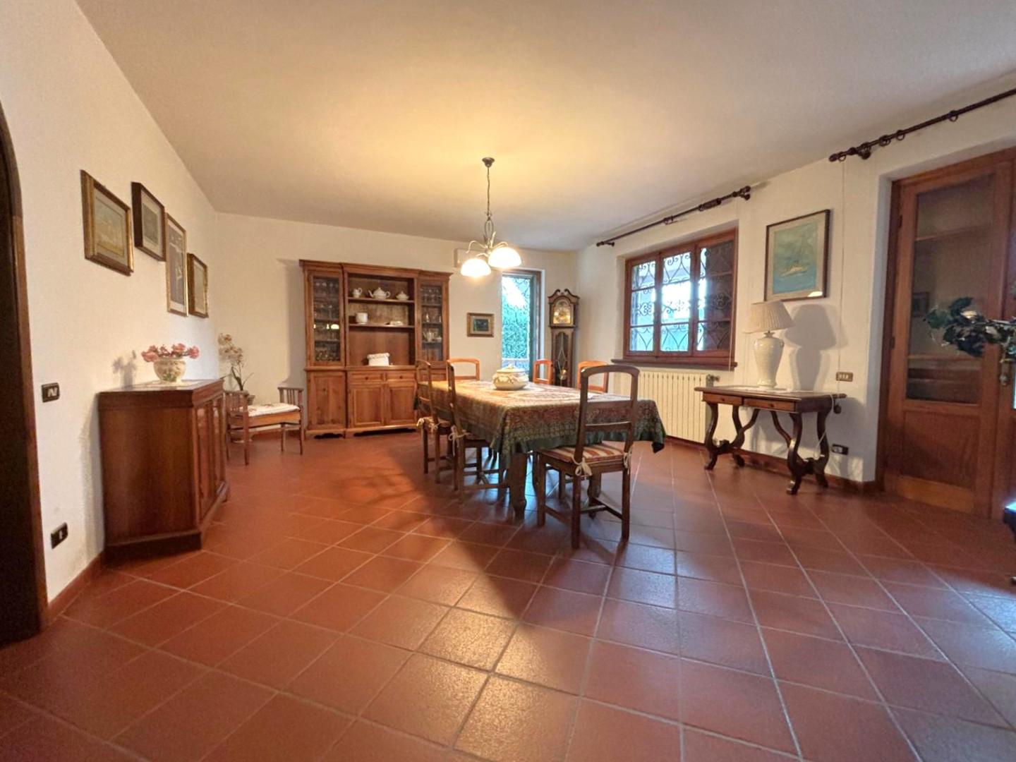 Villa con giardino a Camaiore