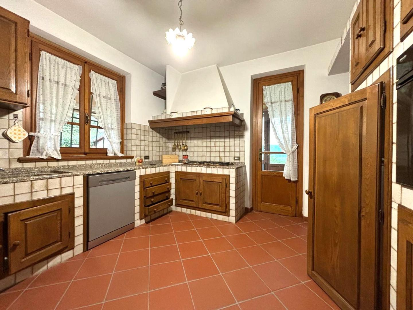 Villa con giardino a Camaiore