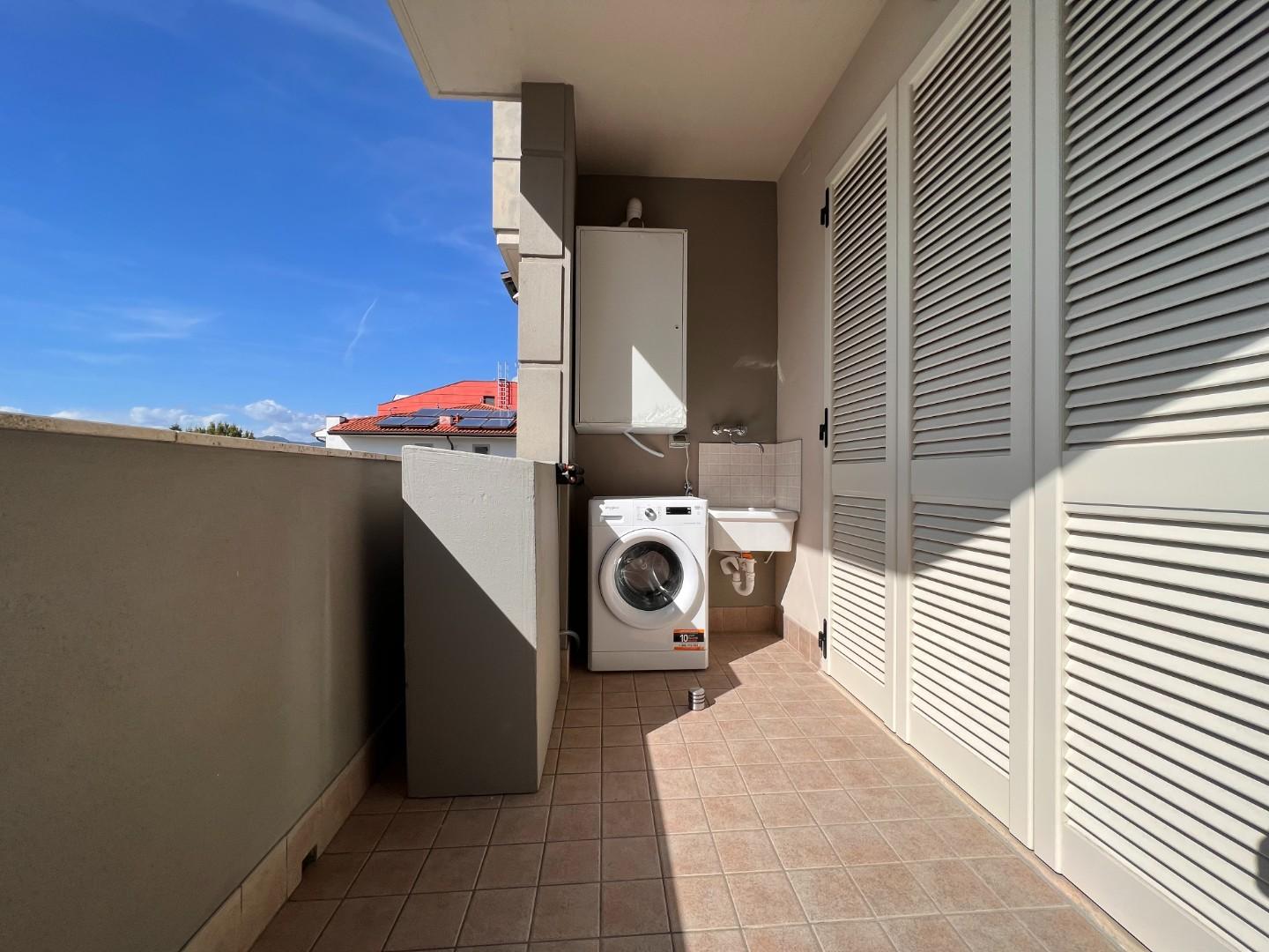 Trilocale arredato in affitto, Lucca arancio