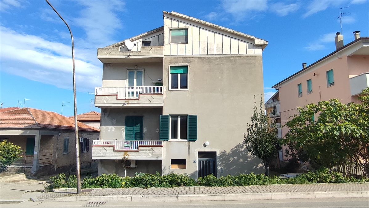 Quadrilocale da ristrutturare in via roma 85, Silvi