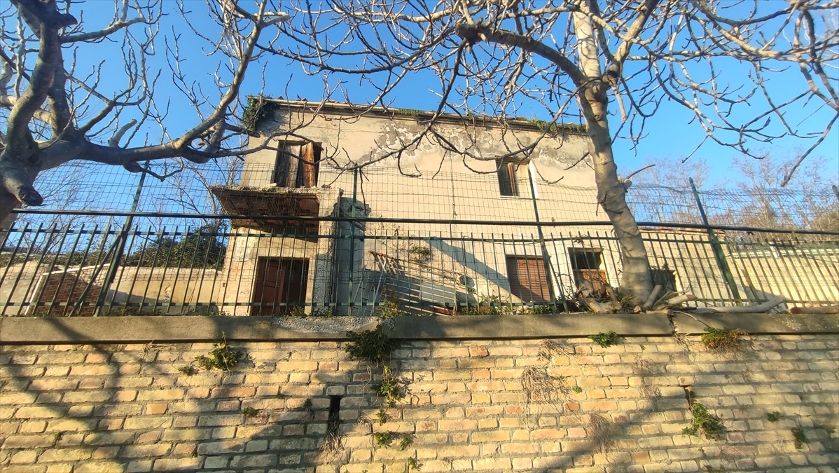 Casa indipendente con giardino in c.da piane maglierici sp 29b, Silvi