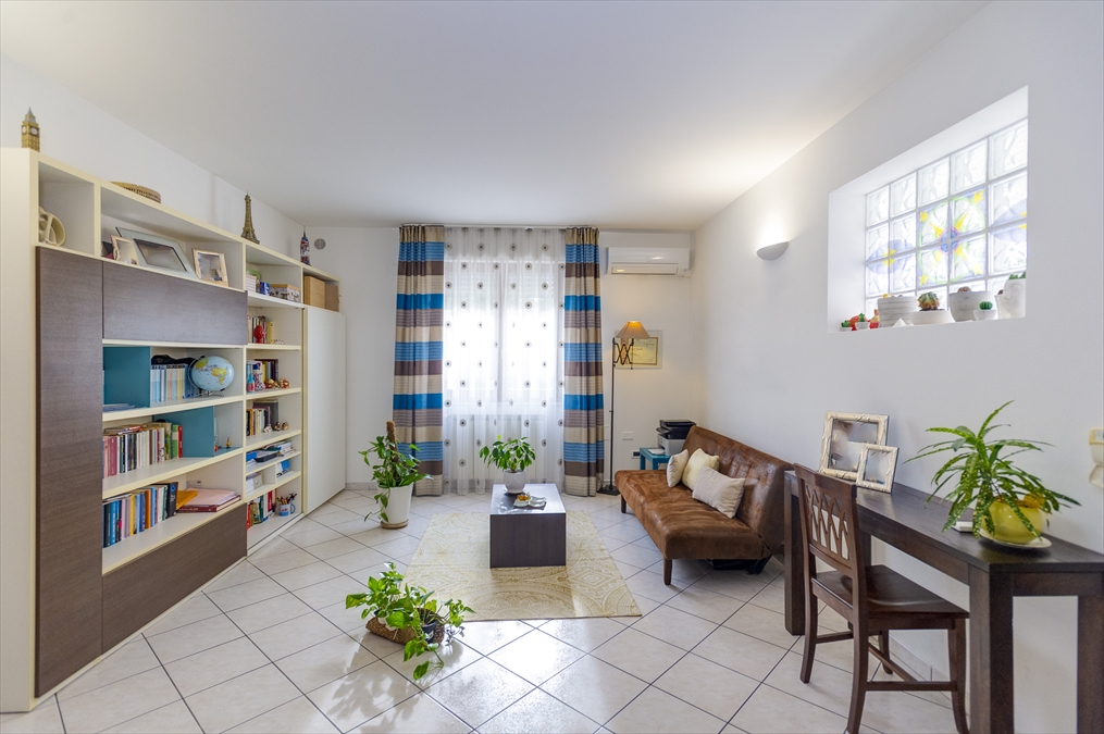 Appartamento con giardino in via dei ciclamini 1/a, Citt� Sant'Angelo