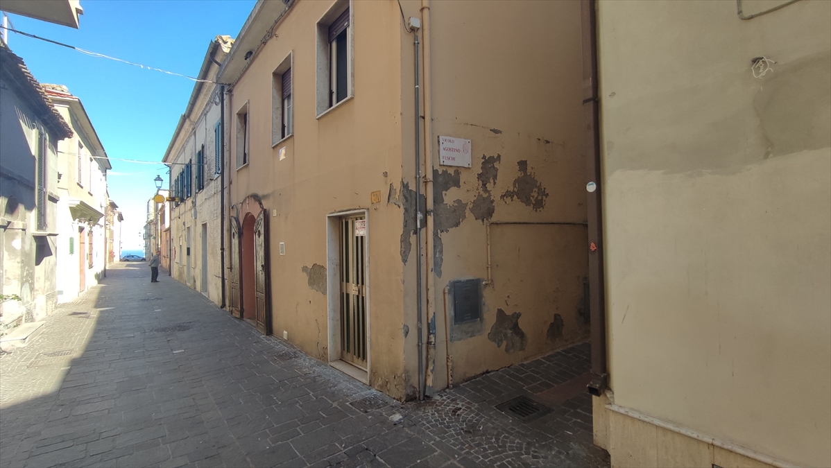 Trilocale in vendita in c.so umberto 1 n. 20, Silvi