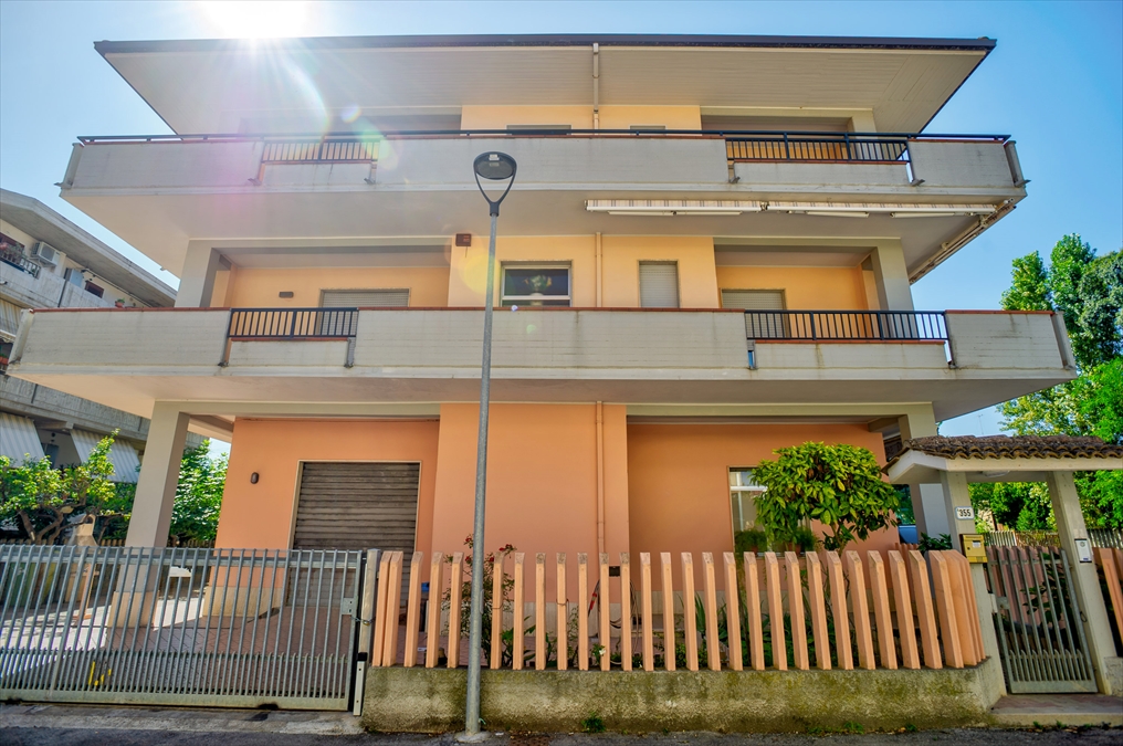 Casa indipendente con giardino in via roma 355, Silvi