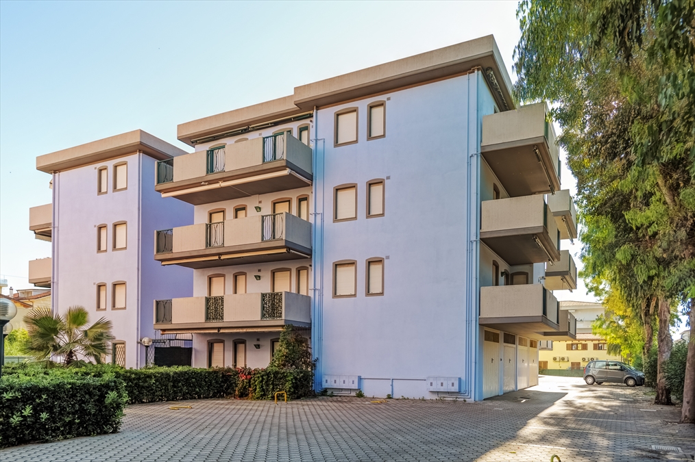 Trilocale con box, Silvi zona nord